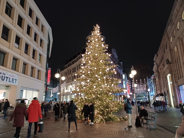 Köln Schildergasse - Weihnachtsbaum