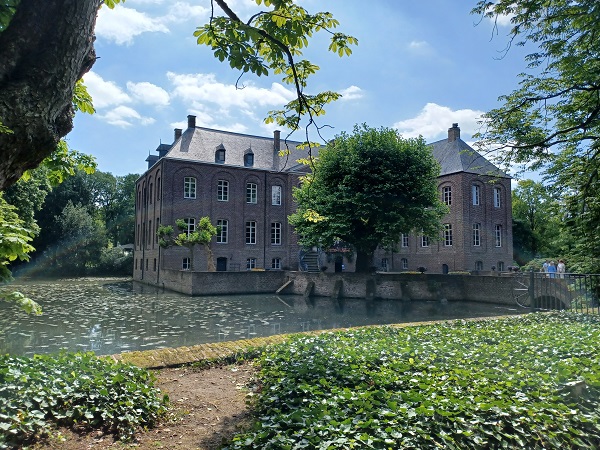 Schloss Arcen 1